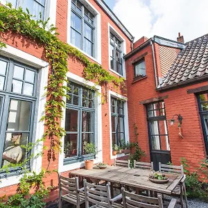 3* Bed & Breakfast Door 10